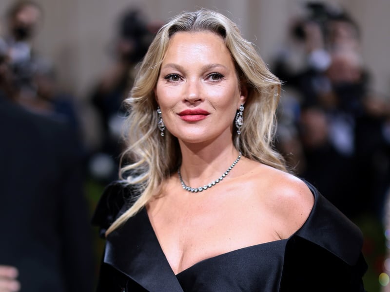 Kate Moss Says Her First Diamonds Came Out Of Johnny Depps Butt Hits