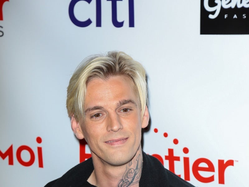 Nick Carter Breaks Down On Stage In The Wake Of Aaron Carter’s Death