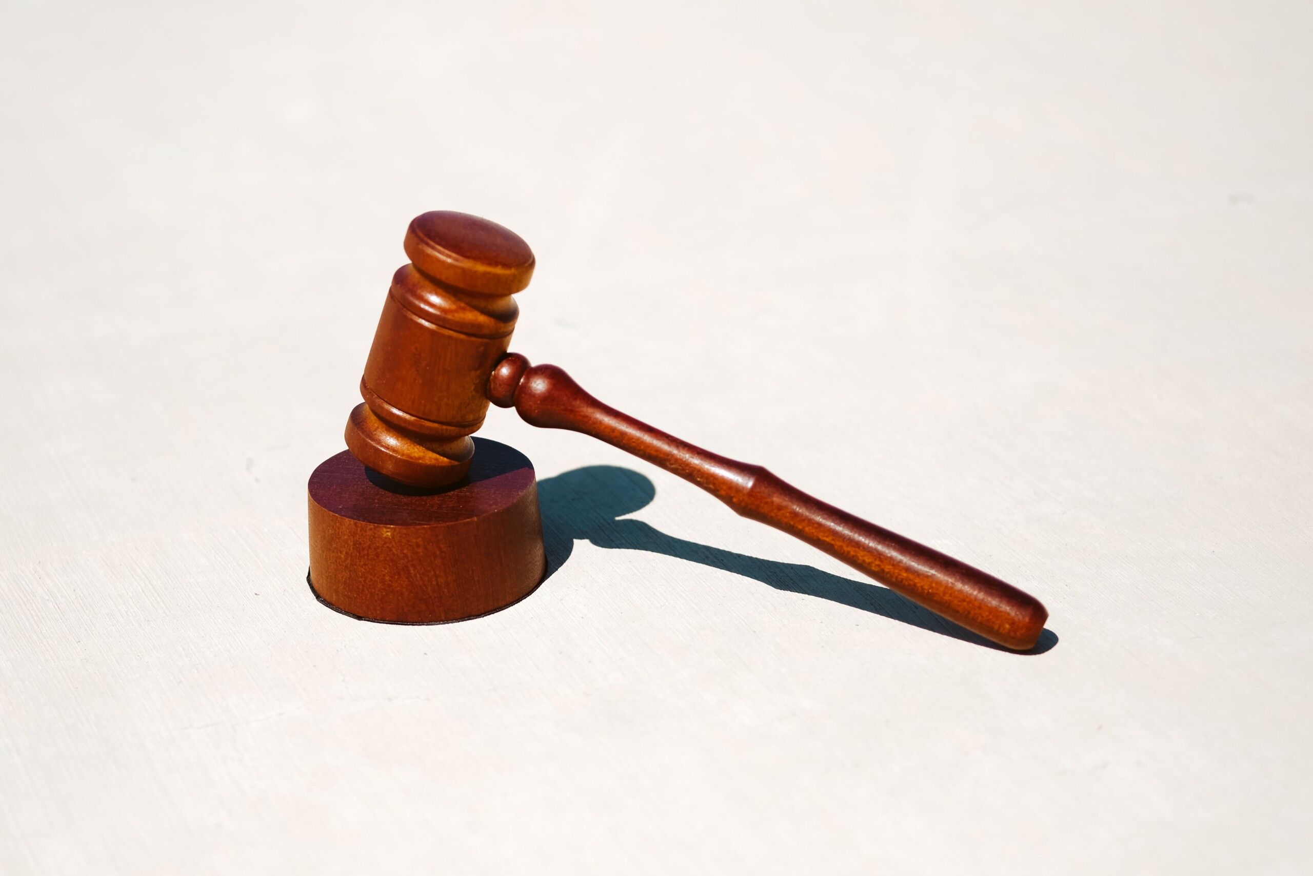 Lawyer Mom's Valuable Legal Advice That All Teens Need to Know - Hits 96 - Vimarsana News