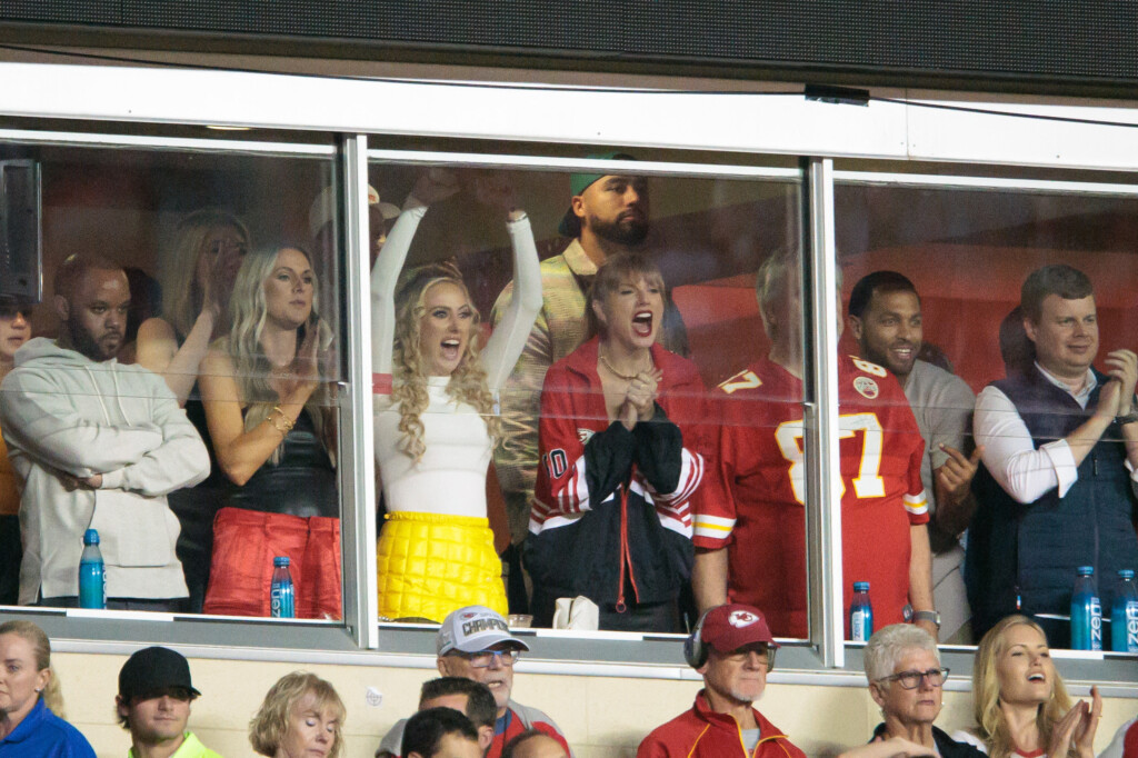 Nfl: Denver Broncos At Kansas City Chiefs