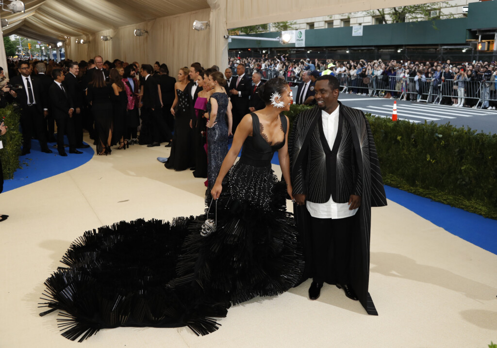 Metropolitan Museum Of Art Costume Institute Gala Rei Kawakubo/comme Des Garcons: Art Of The In Between Arrivals New York City