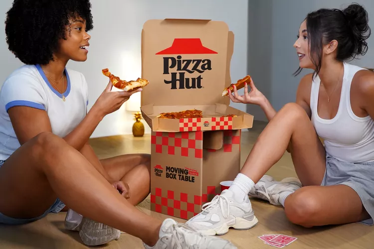 Pizza Hut Moving Box Table Ft Blog0824 02 5b778d6c69e34f4d9b2116ab522e8498