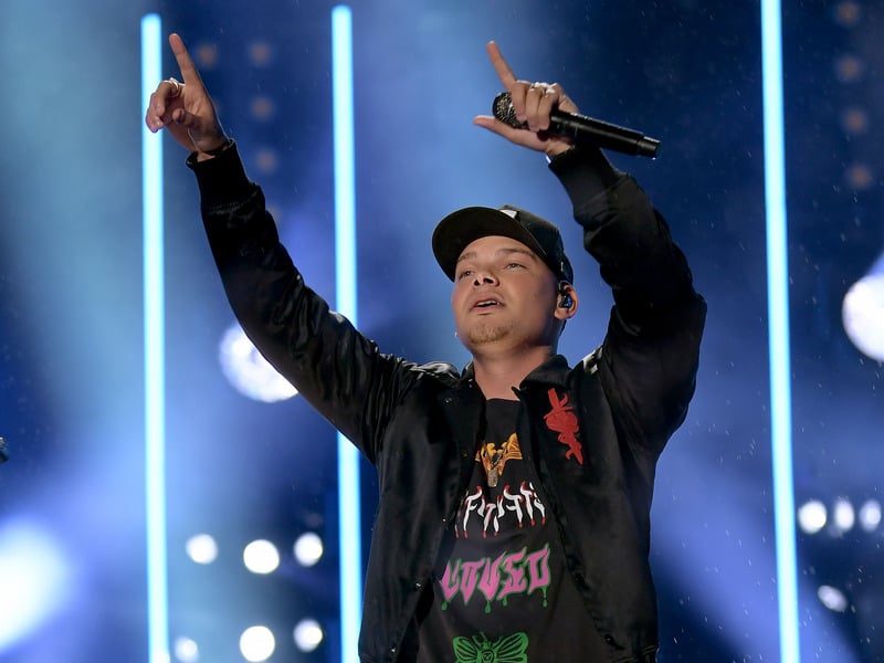 Kane Brown Stops Show To Support Young Fan Being Bullied At School