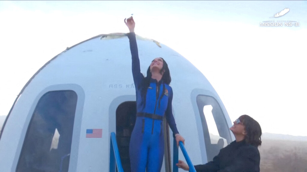 Katy Perry, Lauren Sanchez Among Blue Origin's All Female Crew To Space