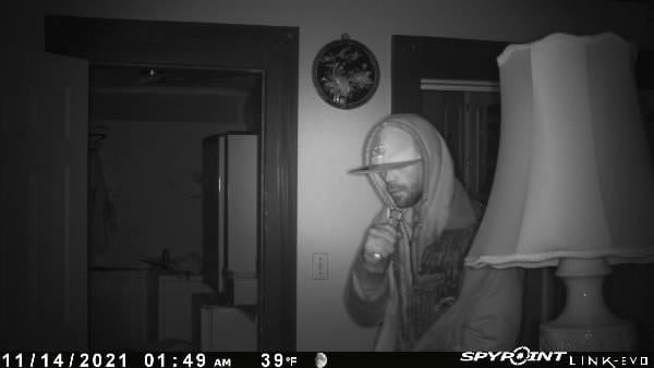 Poplar Bluff Police Ask For Help Identifying Burglary Suspects Kbsi 