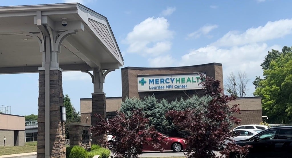 Mercy Health Hospital Sign