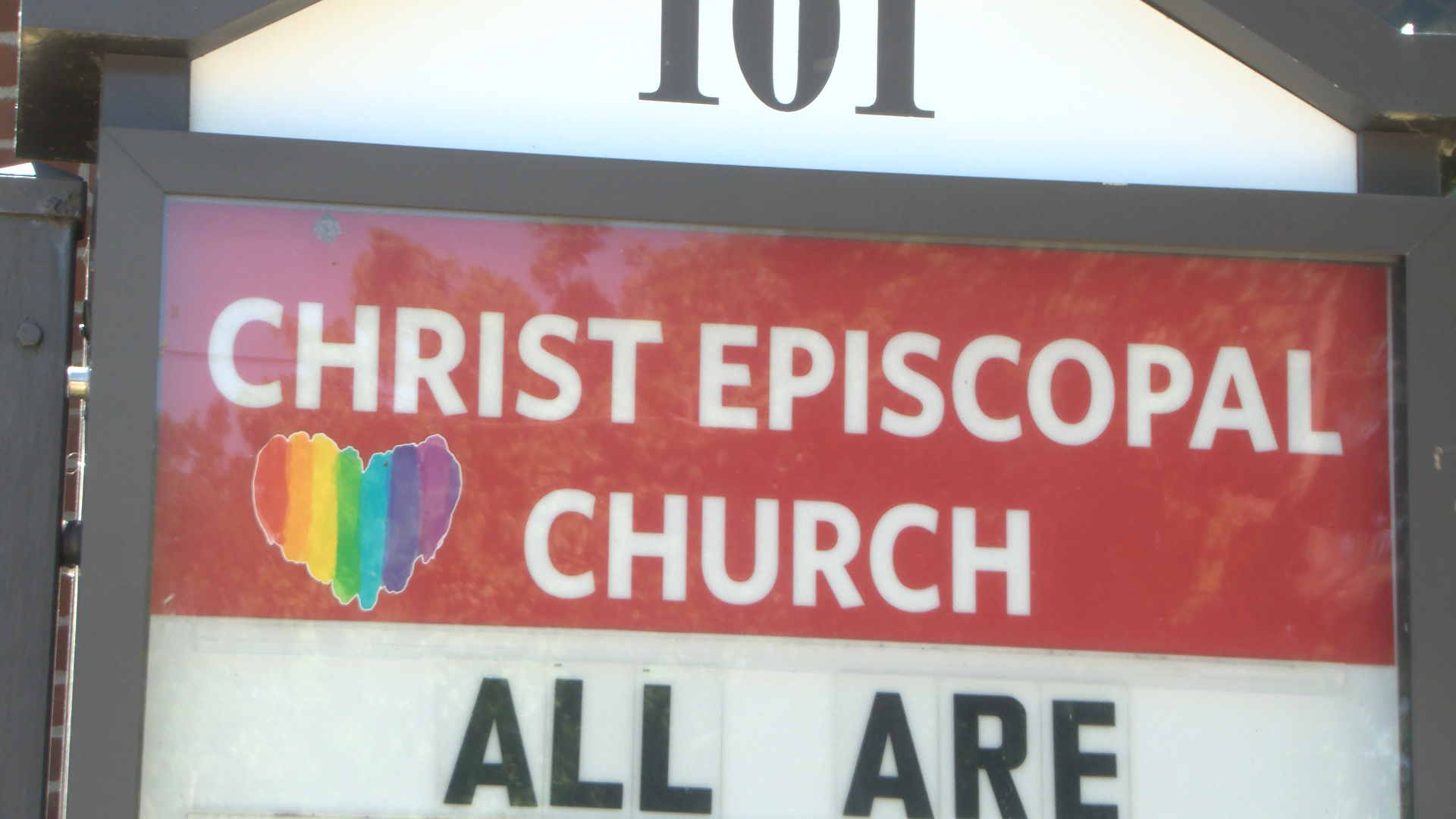 Christ Episcopal Church community to Red Door Jubilee Center