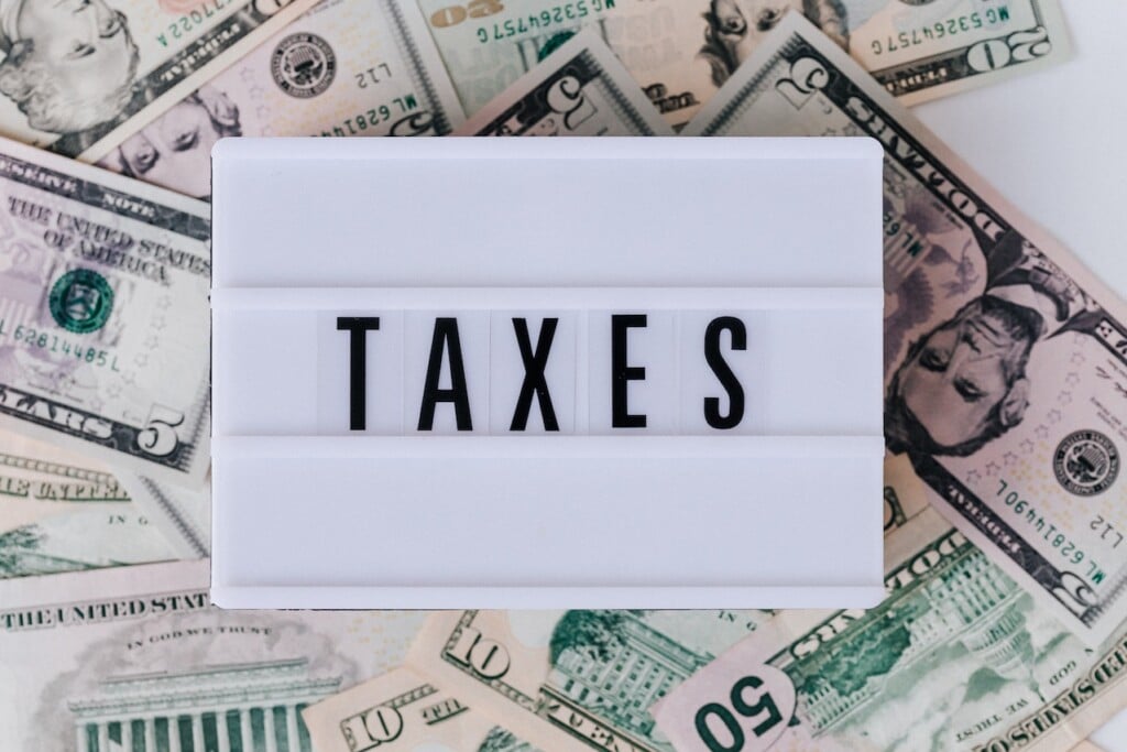 taxes (Source: Pexels/Karolina Grabowska)