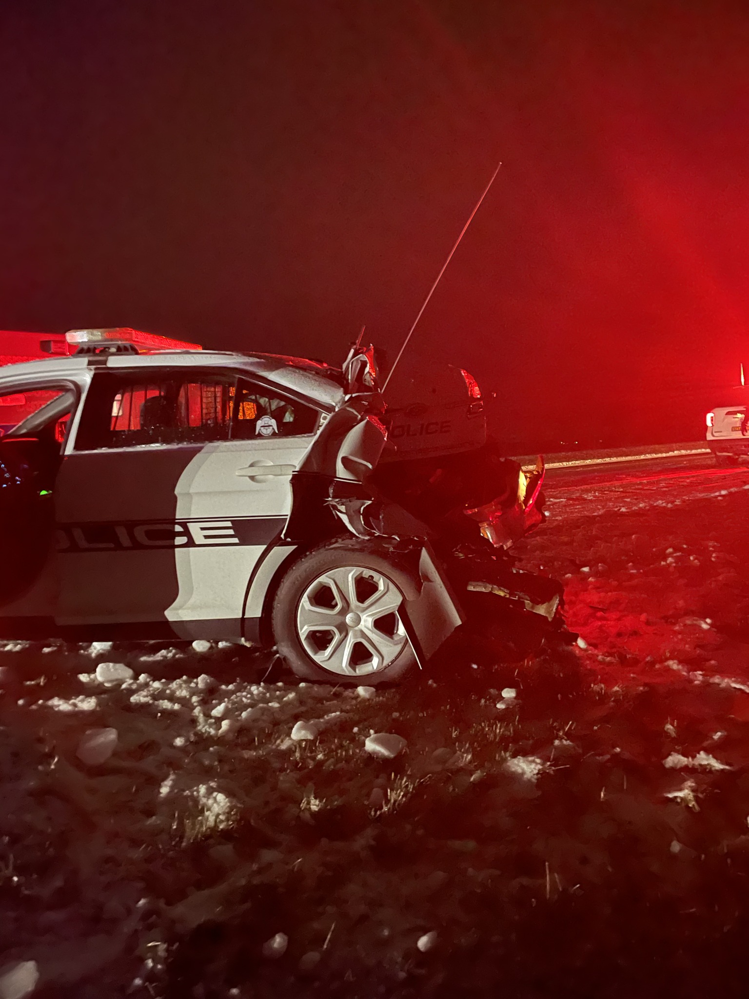 Charleston DPS officer injured while responding to crash on I57 KBSI