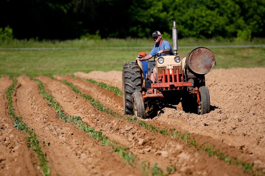 Agriculture Tractor (Source: Pexels/Mark Stebnicki)