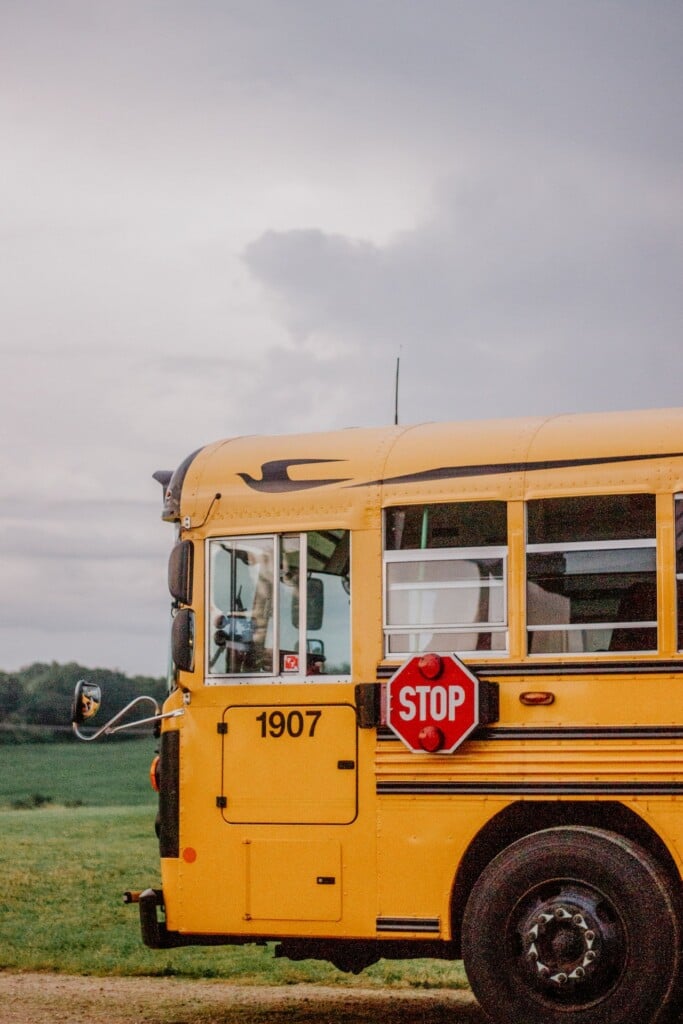 school bus (Source: Pexels/Mackenzie Ryder)