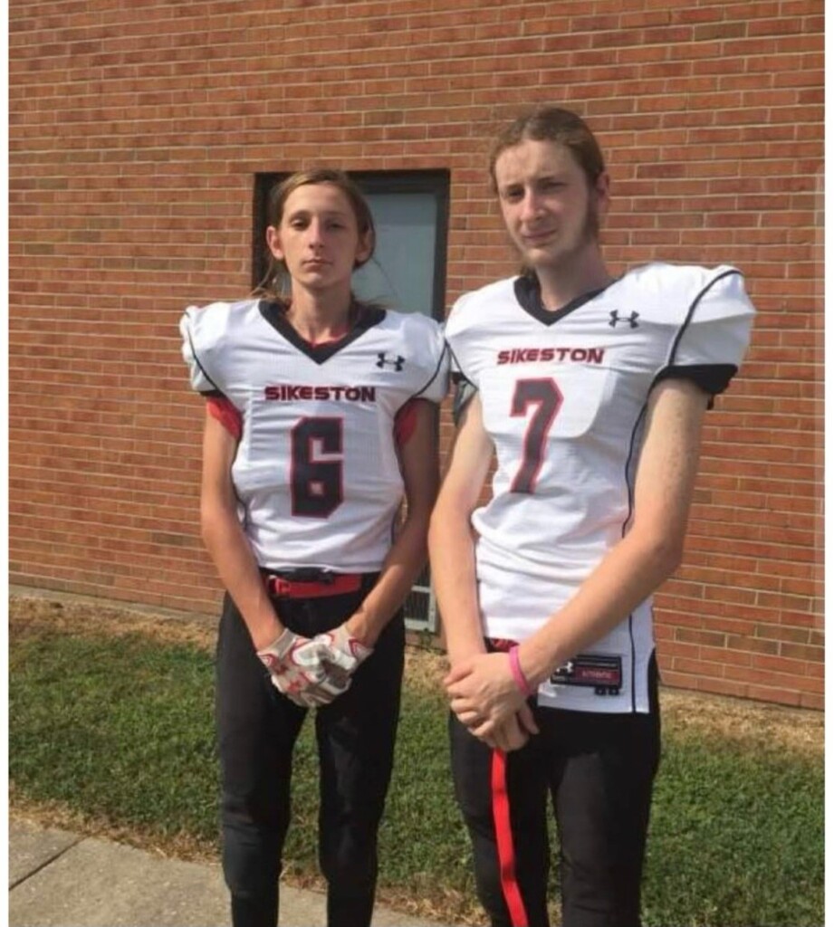 Tanner Watkins (left) and Tyler Watkins (right) (Source: Russell D. Oliver)