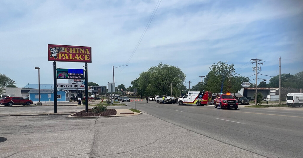 Crash on Broadway in Cape Girardeau (Source: Timothy Eaves/FOX23 News)