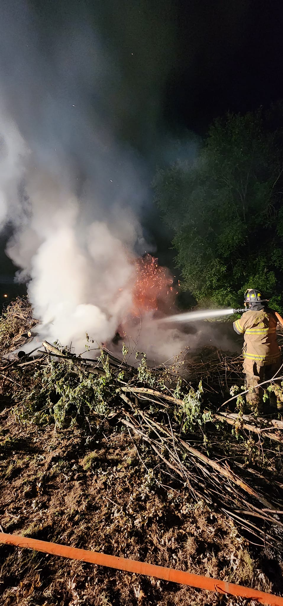 Fredericktown Fire Department fights brush fire KBSI Fox 23 Cape