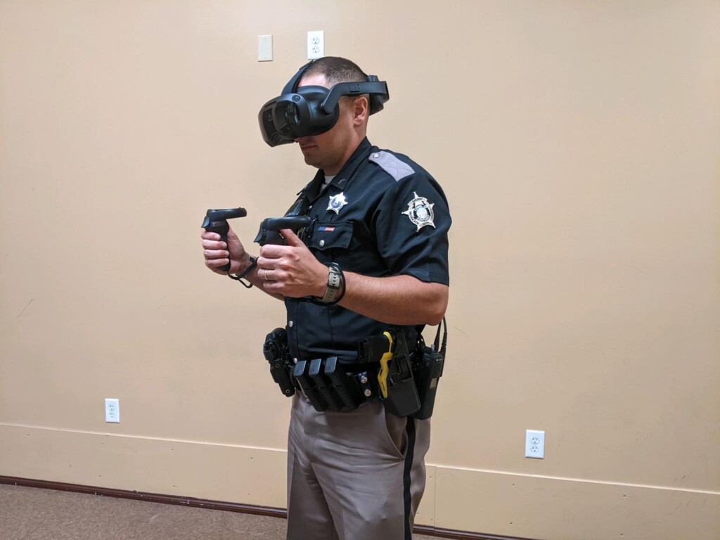 Deputies undergo training via virtual reality
