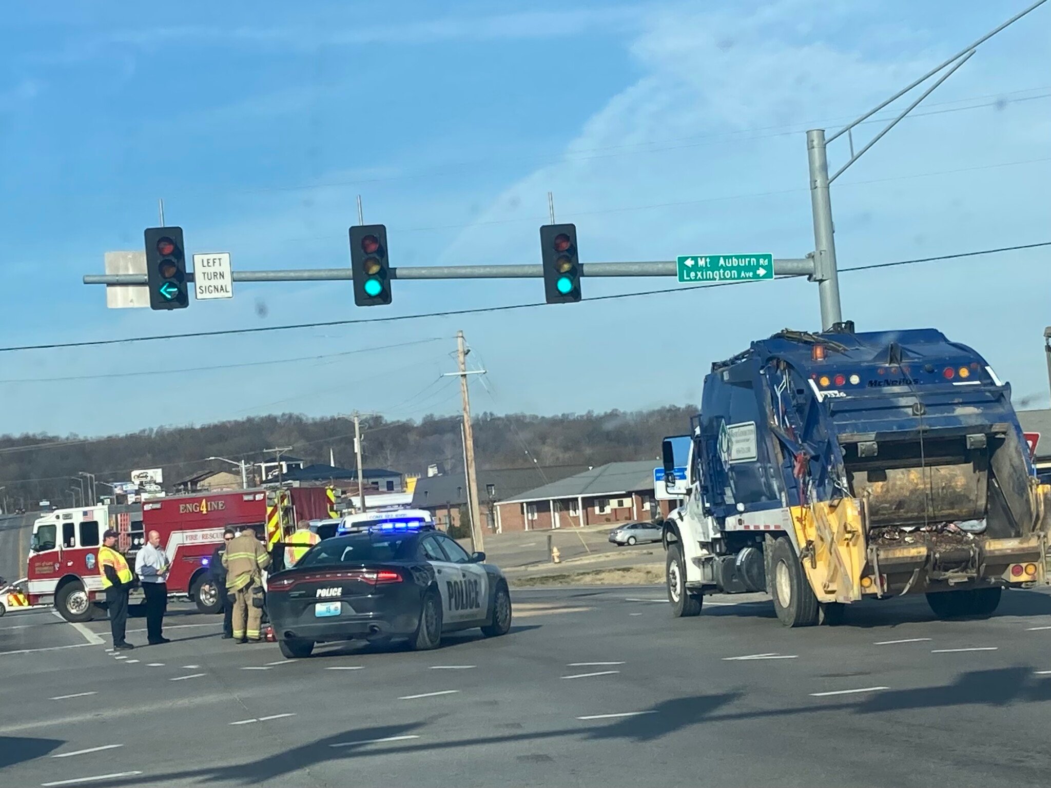 Police respond to crash at Kingshighway, Mt. Auburn in Cape Girardeau