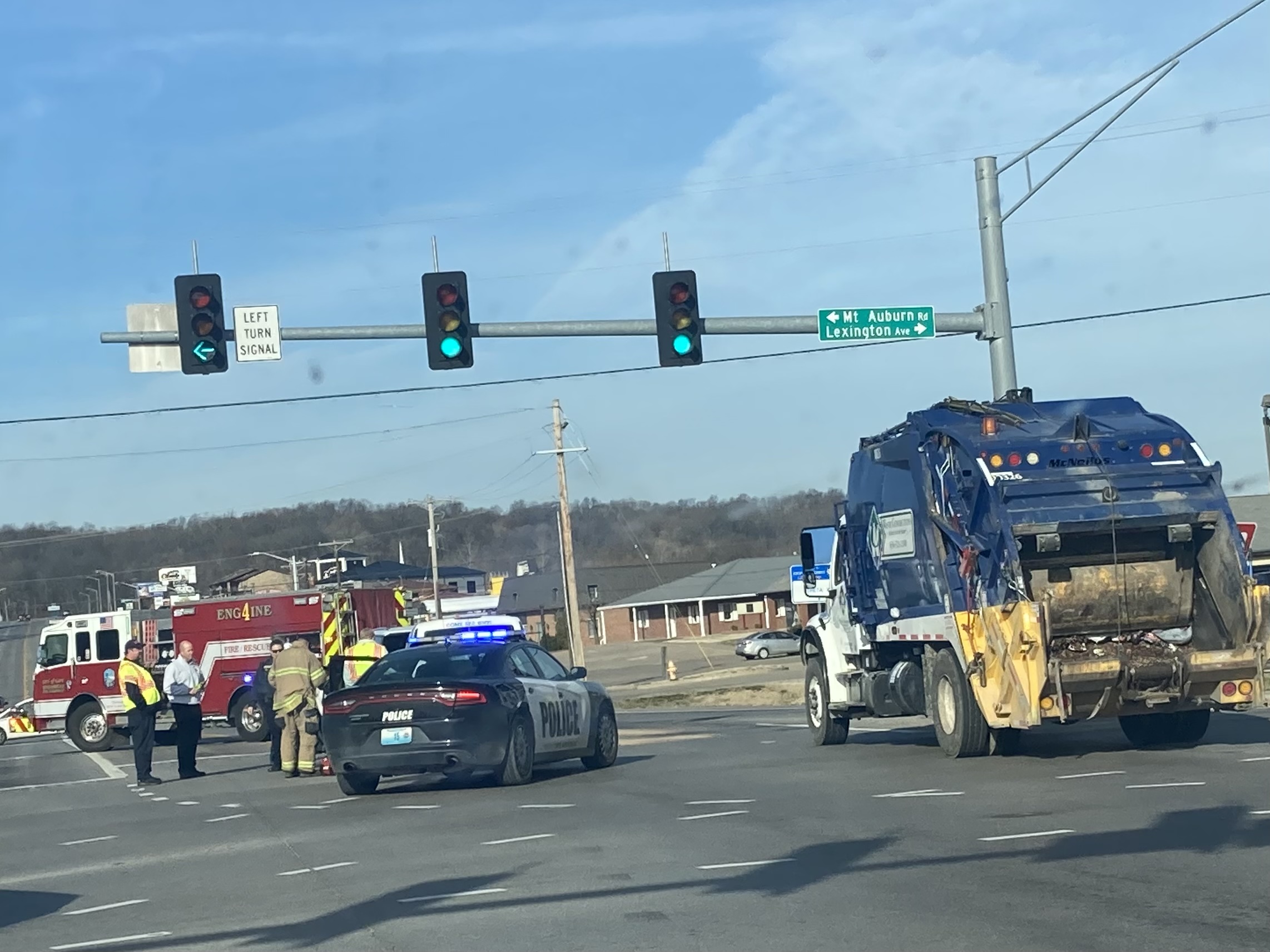Police respond to crash at Kingshighway, Mt. Auburn in Cape Girardeau