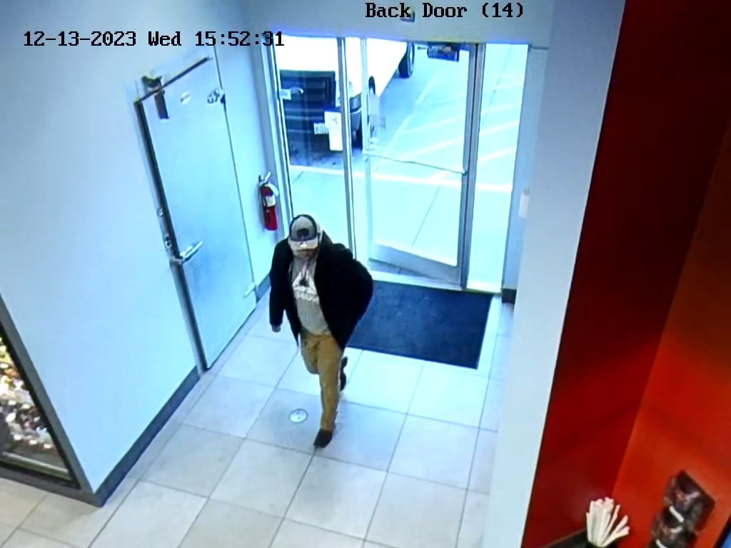 gas station theft (Source: Harrisburg Police Department/Facebook)