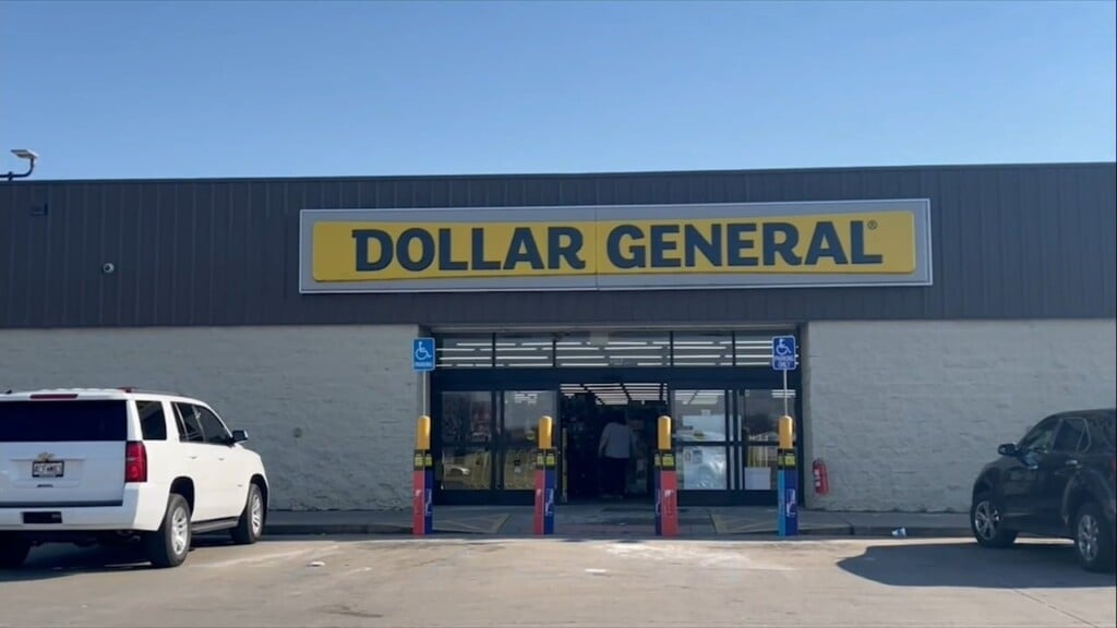 Dollar General Donates To Food Banks