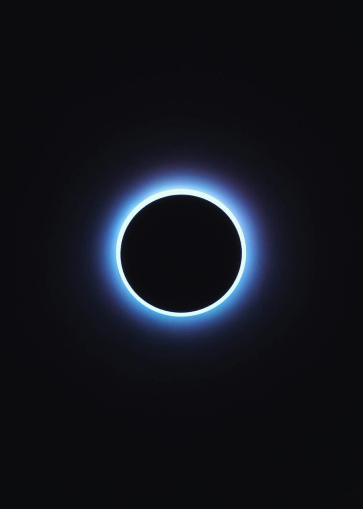 solar eclipse (Source: Pexels/Aviz)