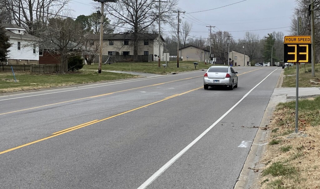 Digital speed signs posted in Carbondale for speed study - KBSI Fox 23 ...