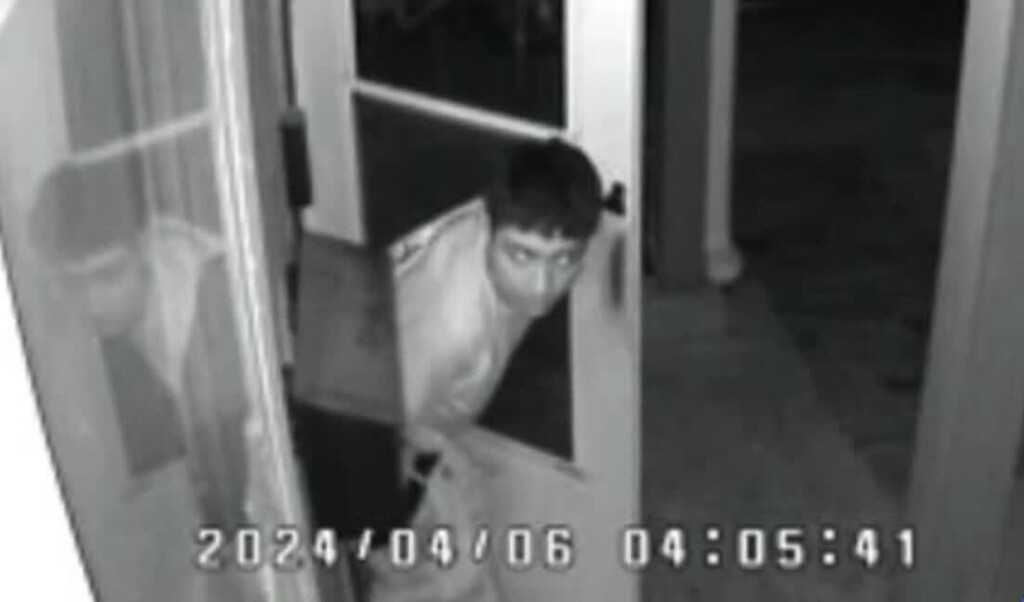 ‘just Covered With Poop’: Omaha Man Finds Feces At His Front Door