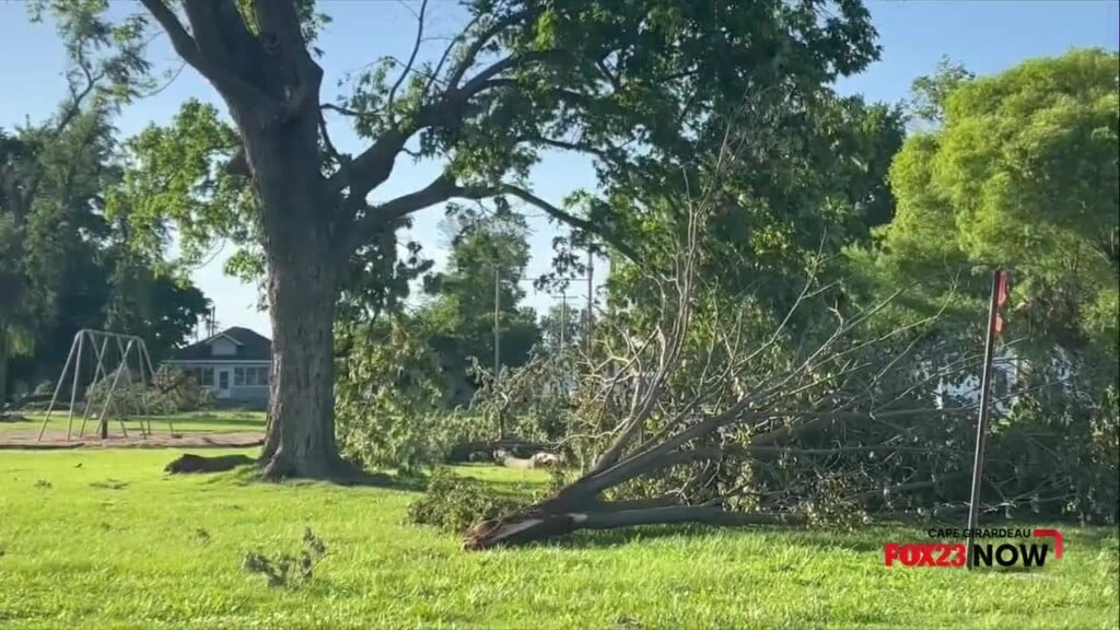 Sikeston Tornado Aftermath Red Cross 5/28