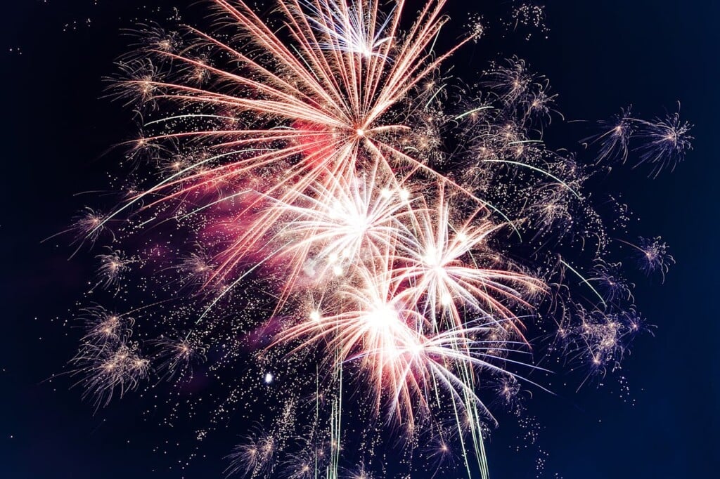 fireworks (Source: Pexels/rovenimages.com)