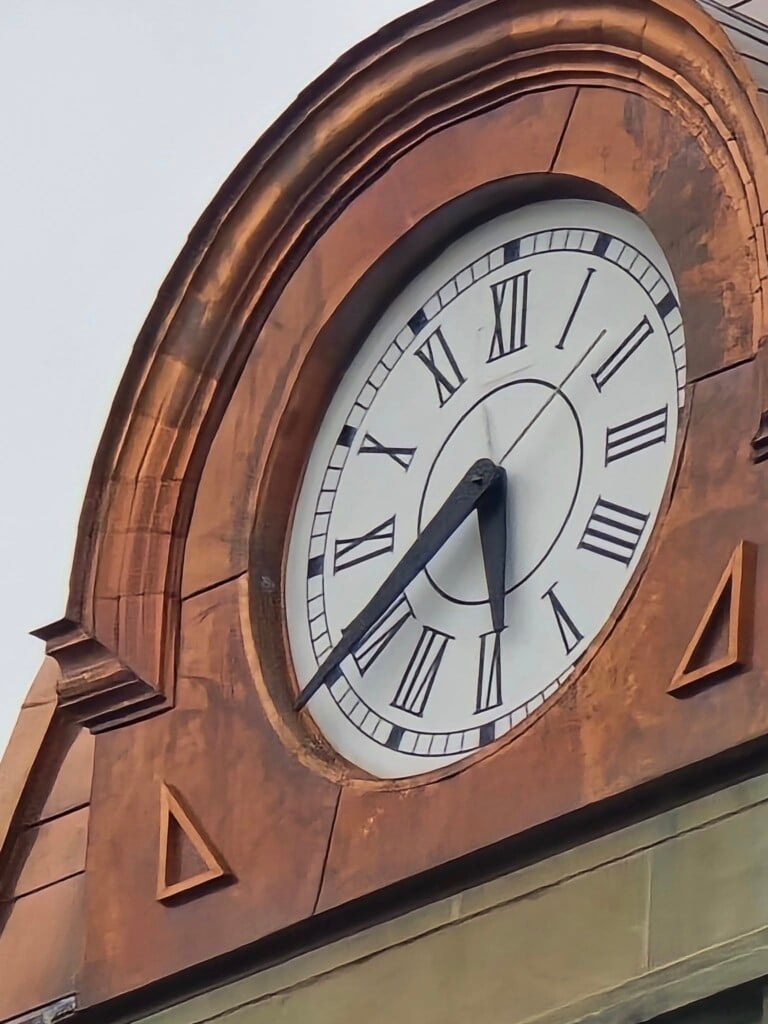 557720219 1422267196573506 1623443673711689620 N