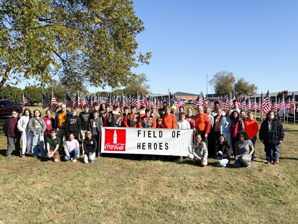 Thumbnail Dms Students And Staff With Nwtn Eagle Riders