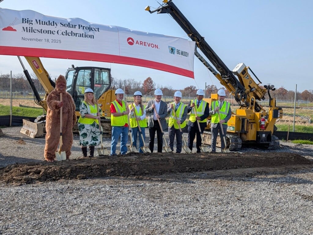 584453724 122112338097047070 3486887187856235112 N