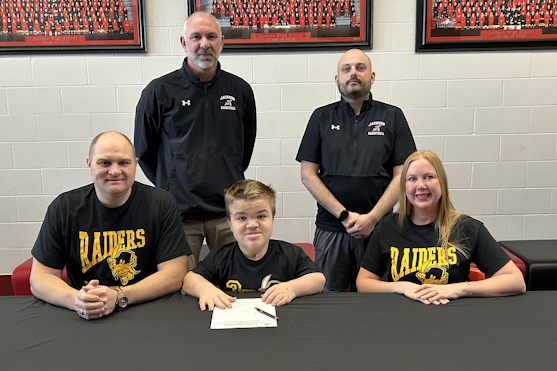 Izaac Pursley Signs With Three Rivers