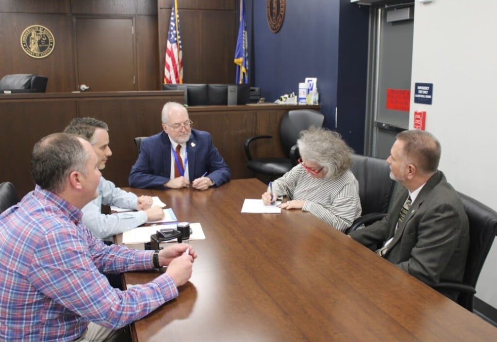 658963546 1343808181121945 1565613640011708866 N