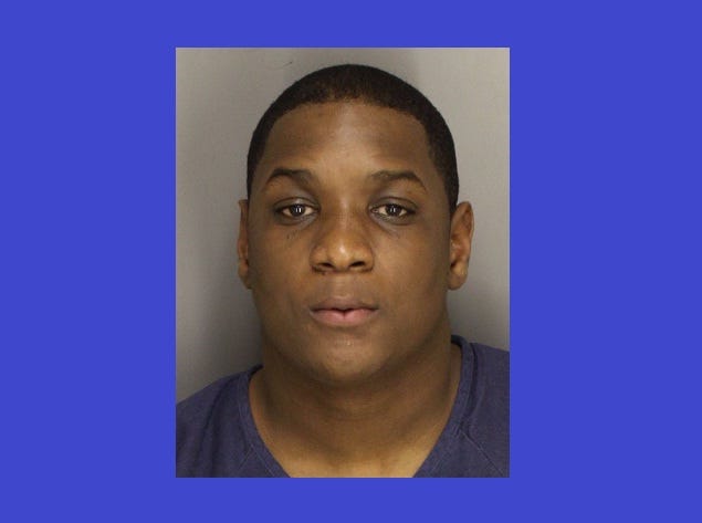 Lincoln man arrested for waving gun outside bar