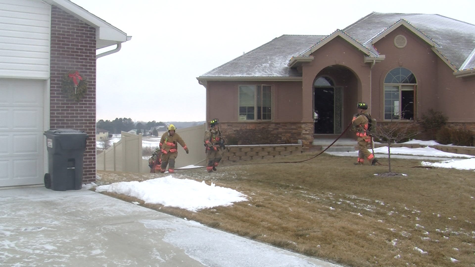 South Lincoln porch fire causes thousands of dollars in damage