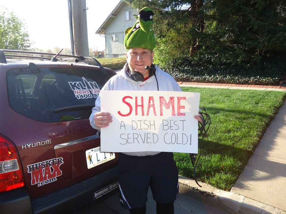KLIN's Jack Mitchell walks 13 miles after losing weather bet