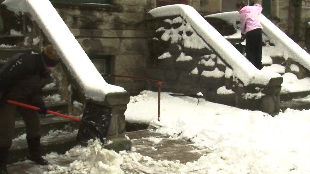 Crews and residents still busy digging themselves out of the sno