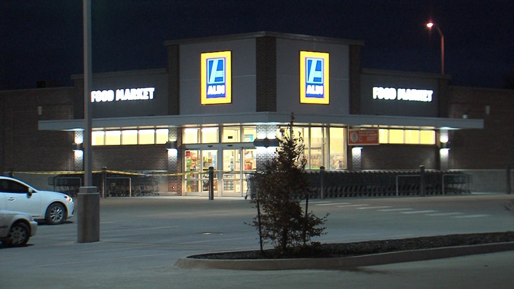 Lincoln Walmart closing temporarily for cleaning