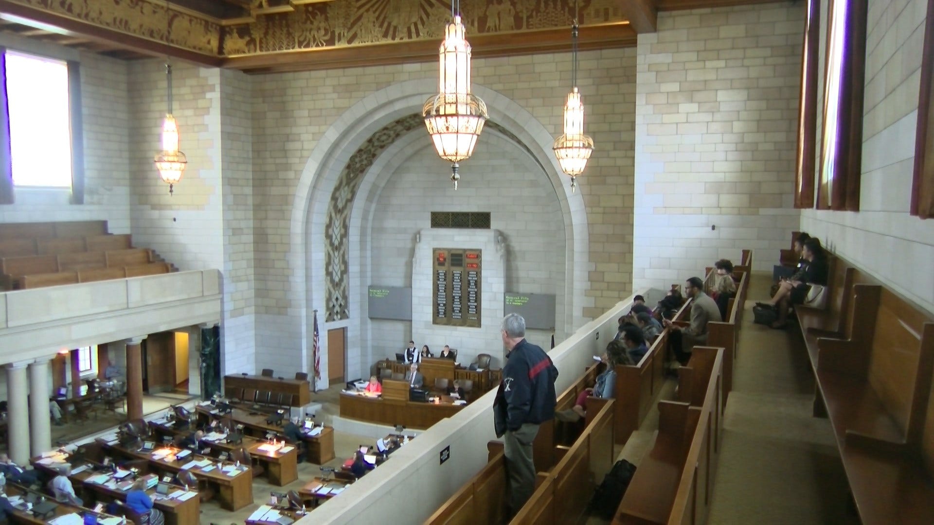 Nebraska senators push to let teachers restrain students