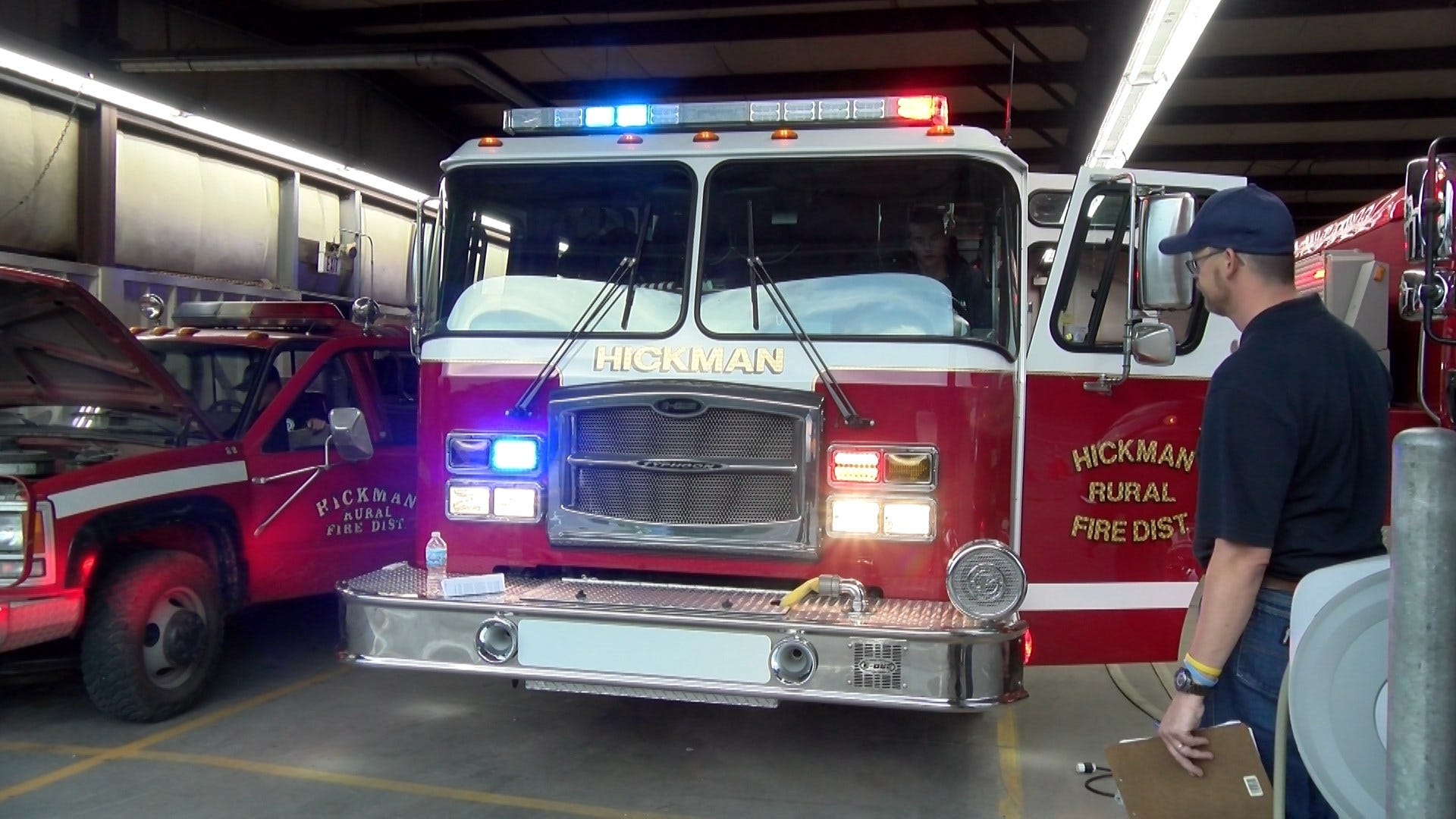 Hickman firefighter honored after 40 years of service