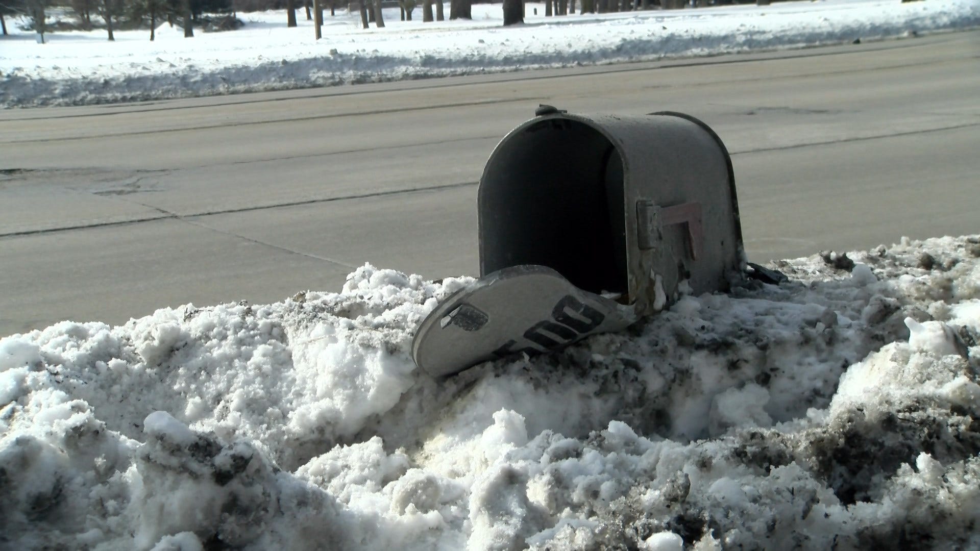 Nearly 30 blocks of mailboxes damaged or destroyed by City of Li