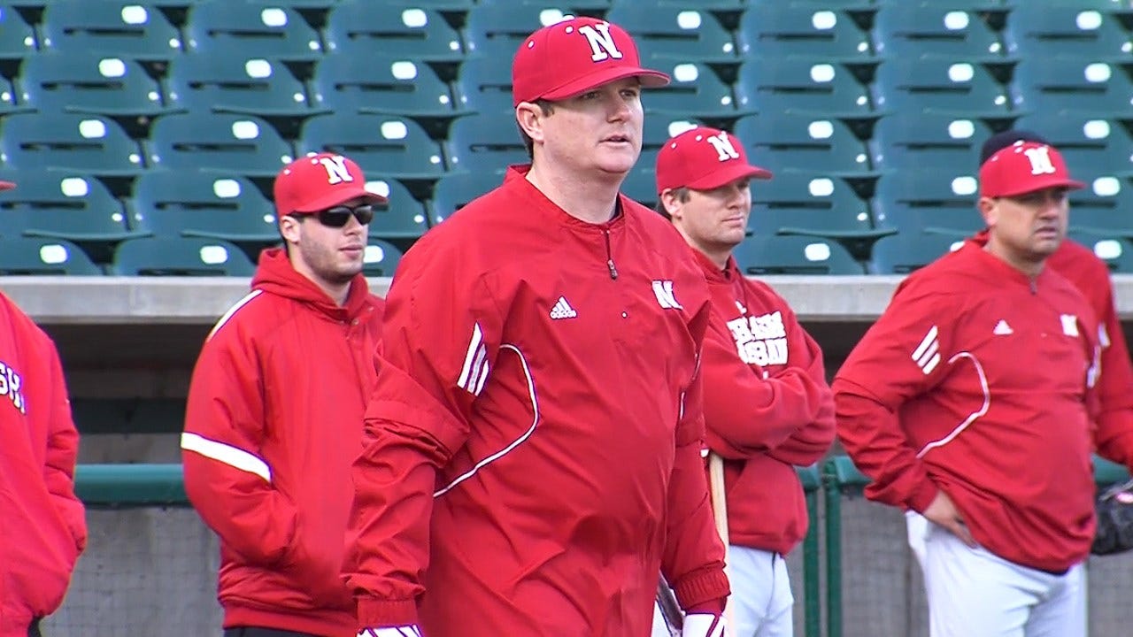 Darin Erstad quickly making name as college baseball coach 