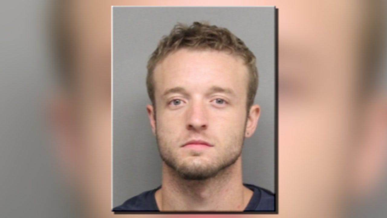 Lincoln man arrested, accused of stealing thousands worth of too
