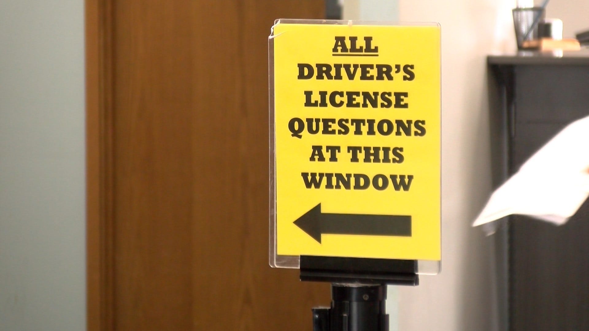 DMV website feature allows people to quickly check drivers licen