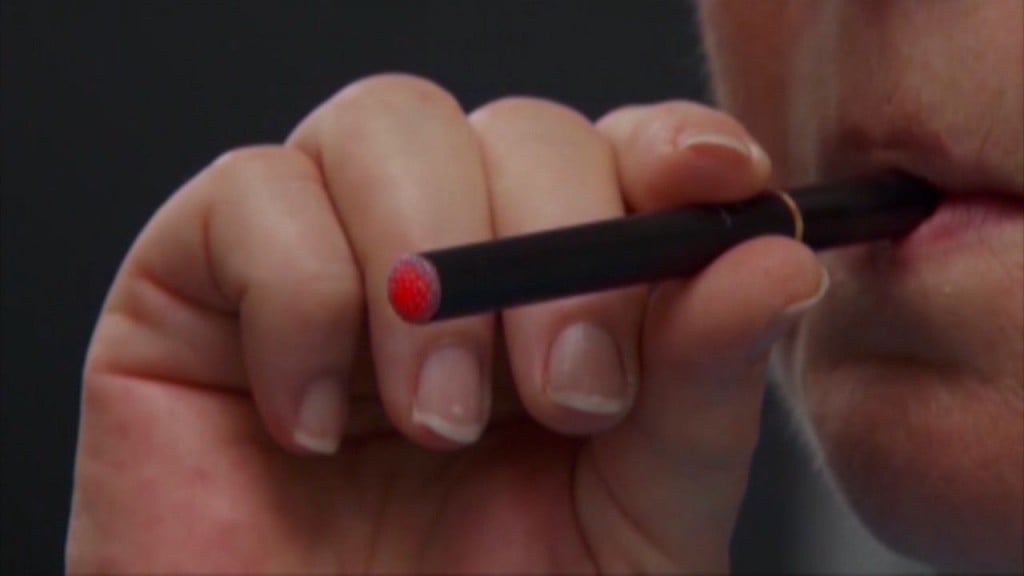 Lincoln residents weigh in on proposed indoor vaping ban