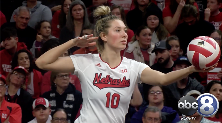 Madi Kubik wins National Freshman of the Year for VolleyballMag