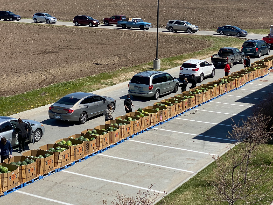 HyVee gives away nearly 2,000 watermelons to customers in Kearney