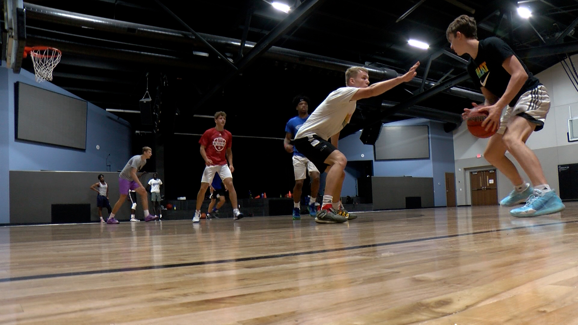 Local basketball standouts hone skills during pandemic with open gyms