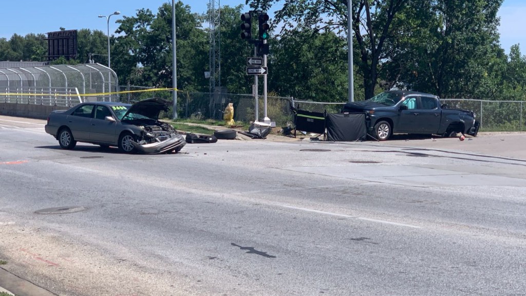 Omaha Pedestrian Dies After Crash Pushes Truck Onto A Sidewalk 