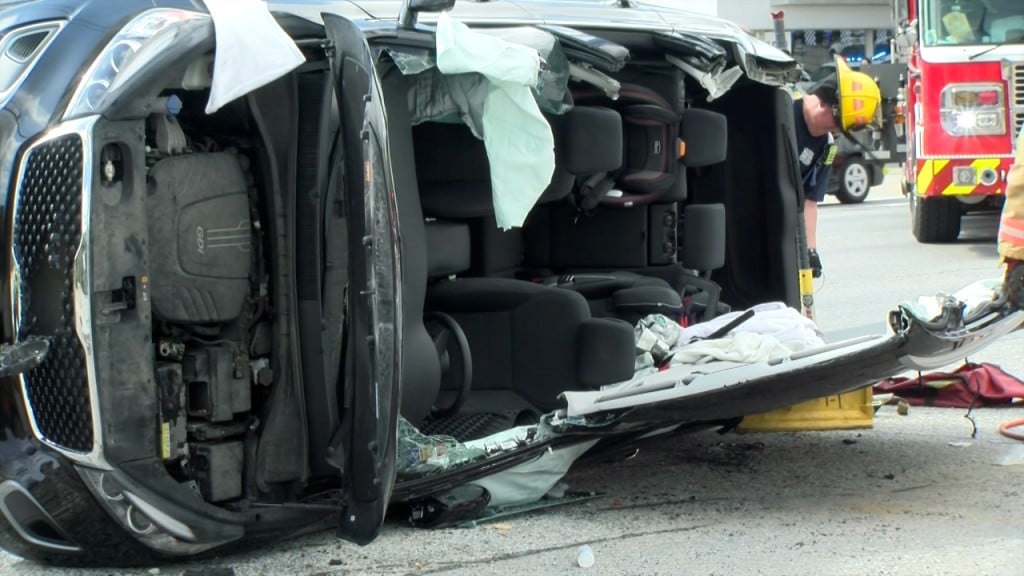 Accident B 6p Sot 3 Al.00 00 21 20.still001